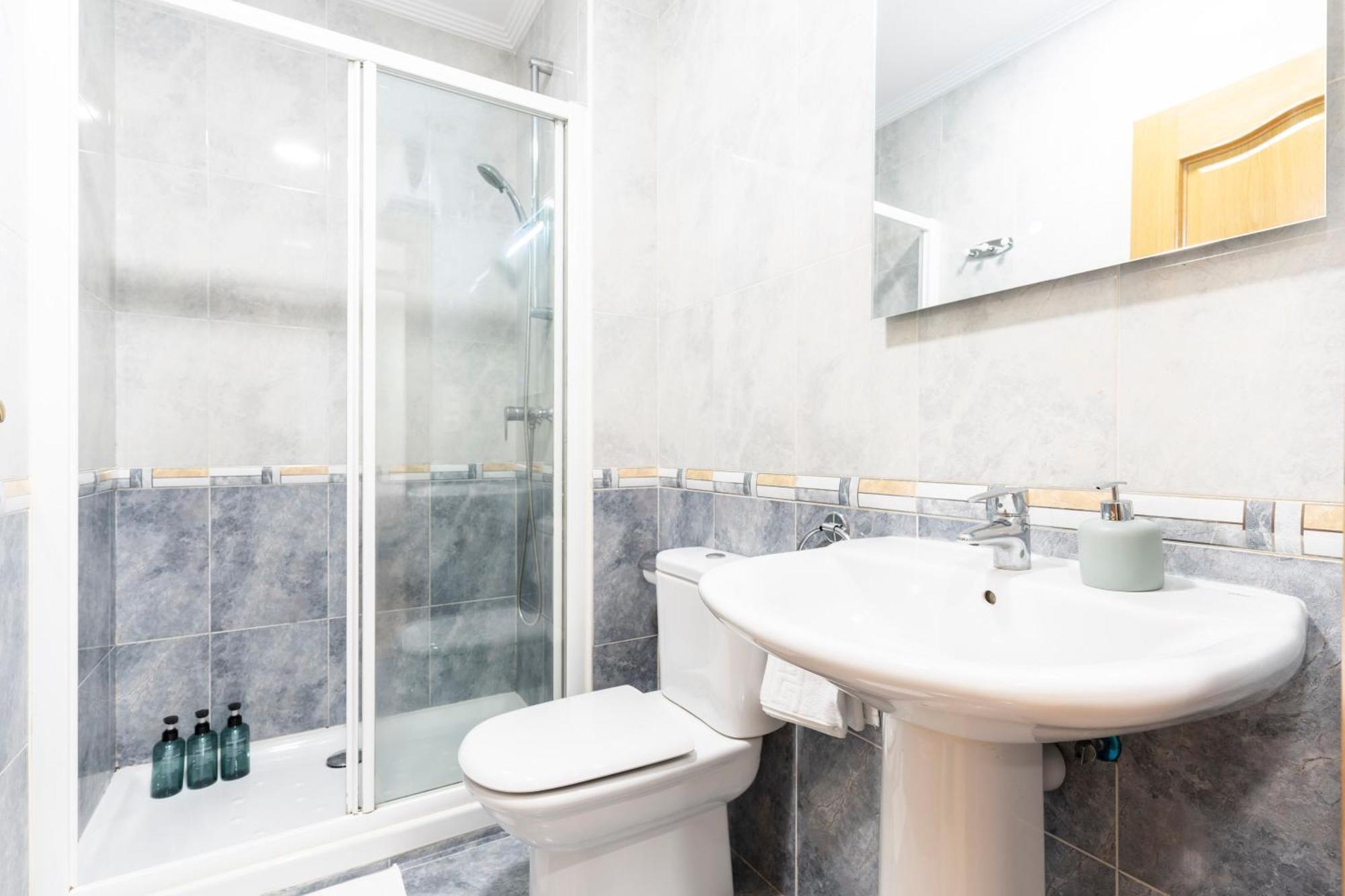 Bonito Y Comodo Apartamento Cerca De La Playa San Sebastian Luaran gambar
